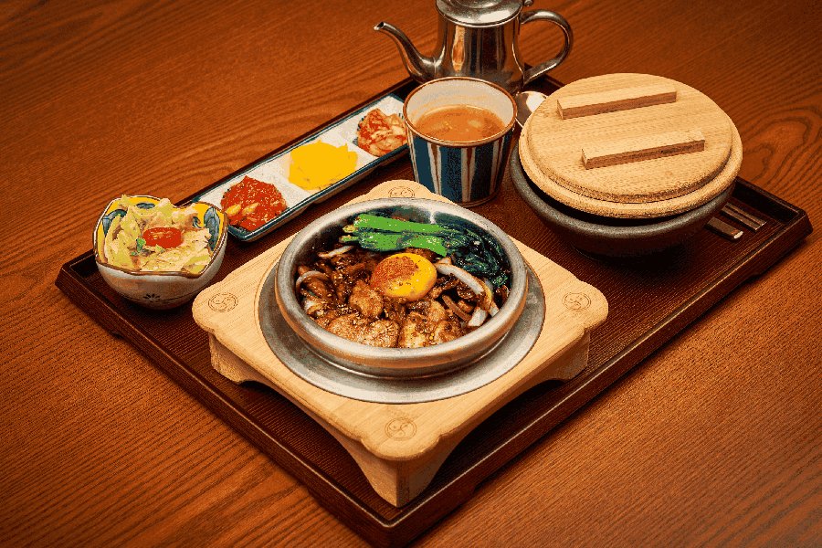 메뉴 삼겹솥밥