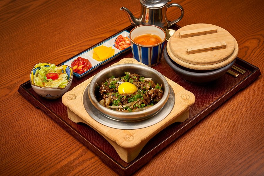 메뉴 우삼겹솥밥